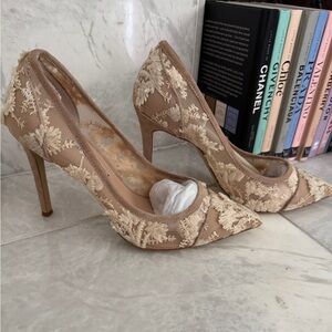 Charles David “Chaser” Embroidered Mesh Heels stiletto Nude Size 7.5M NIB